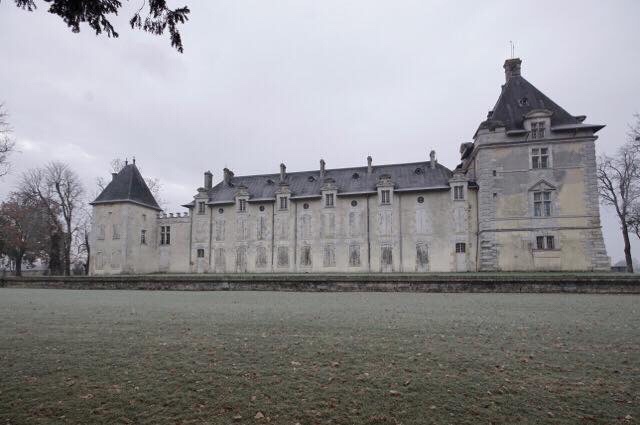 Château in the Frost 